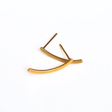 Load image into Gallery viewer, Comet Curve Gold Earrings